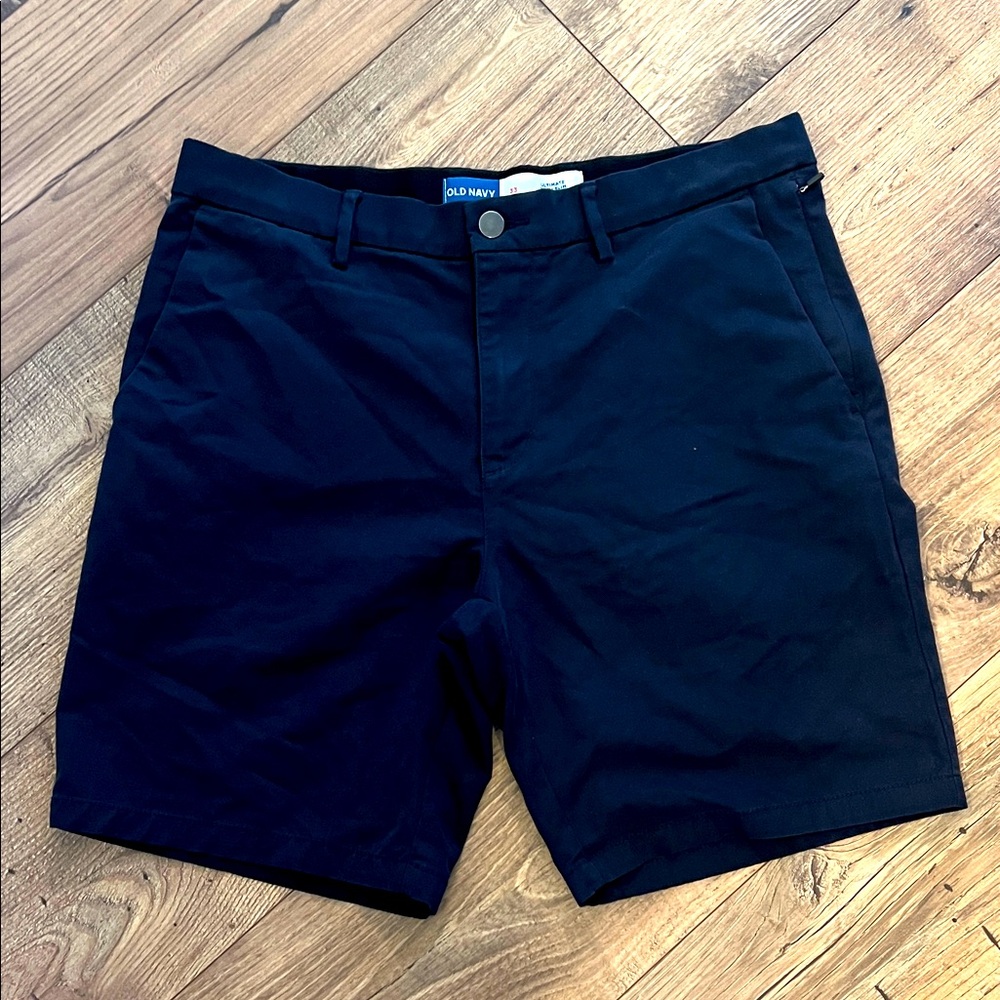 Men’s Ultimate Tech Slim Shorts Size 33